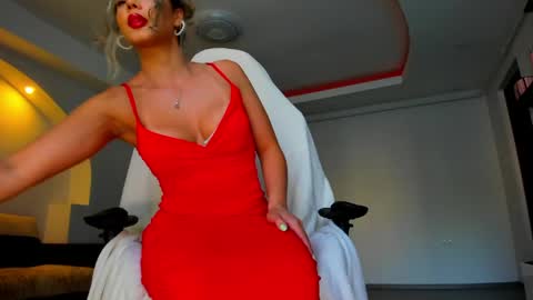Snapshot of mistresskenda chatting on 10, 6, 2026 Mistress KiRa online show from 10, 6, 2026