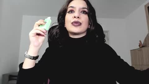 Snapshot of mistressmichelle5 chatting on 6, 12, 2024 YourGoddessM online show from 6, 12, 2024