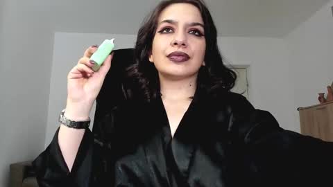 Snapshot of mistressmichelle5 chatting on 6, 12, 2024 YourGoddessM online show from 6, 12, 2024