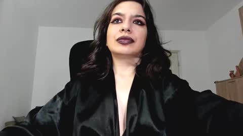 Snapshot of mistressmichelle5 chatting on 7, 12, 2024 YourGoddessM online show from 7, 12, 2024