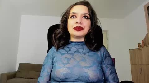 Snapshot of mistressmichelle5 chatting on 16, 12, 2024 YourGoddessM online show from 16, 12, 2024