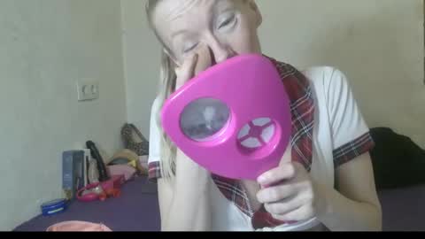 mistressmilly32 online show from 19, 1, 2026