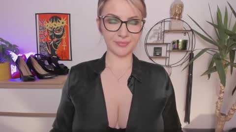 Snapshot of mistresssandy chatting on 4, 12, 2024 SANDY online show from 4, 12, 2024