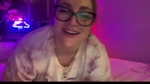 Snapshot of mistresssx chatting on 4, 3, 2025 Miss X online show from 4, 3, 2025