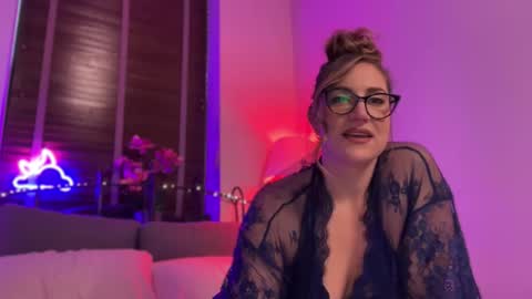 Snapshot of mistresssx chatting on 2, 12, 2025 Miss X online show from 2, 12, 2025