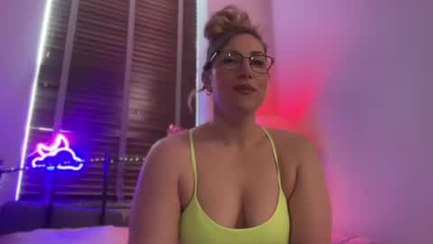 Snapshot of mistresssx chatting on 3, 7, 2026 Miss X online show from 3, 7, 2026