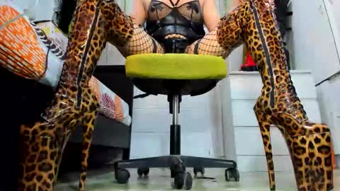 Snapshot of mistresstiffany69 chatting on 15, 12, 2025 Tiffany online show from 15, 12, 2025