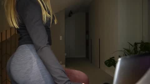 mistressuniverse online show from 1, 2, 2025