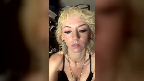 Snapshot of misty_blitz chatting on 7, 6, 2026 Misty online show from 7, 6, 2026