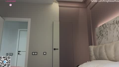 misty_roseee online show from 24, 1, 2025