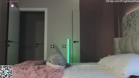 misty_roseee online show from 25, 1, 2025