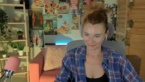 Snapshot of mistybarnes chatting on 2, 3, 2025 MistyBarnes NONUDE MODEL online show from 2, 3, 2025