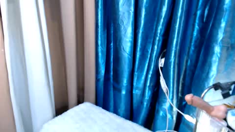 Snapshot of mitsubishixxx chatting on 12, 10, 2025 Nardz online show from 12, 10, 2025