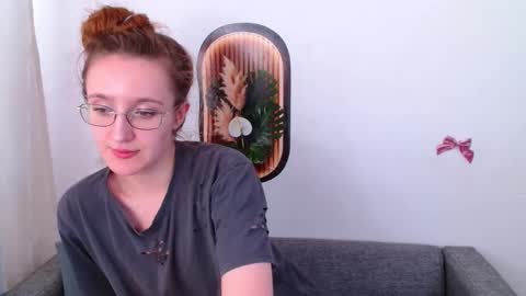Snapshot of miya_here chatting on 4, 6, 2026 Miya online show from 4, 6, 2026