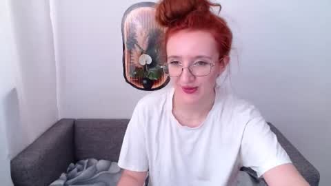 Snapshot of miya_here chatting on 11, 6, 2026 Miya online show from 11, 6, 2026