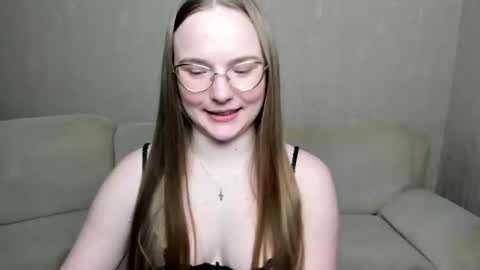 Snapshot of miya_mimi chatting on 14, 12, 2024 Miya online show from 14, 12, 2024