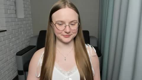 Snapshot of miya_mimi chatting on 11, 1, 2025 Miya online show from 11, 1, 2025