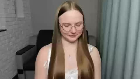 Snapshot of miya_mimi chatting on 11, 1, 2025 Miya online show from 11, 1, 2025