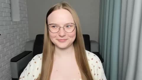 Snapshot of miya_mimi chatting on 7, 2, 2025 Miya online show from 7, 2, 2025