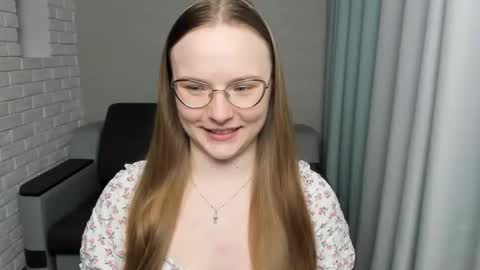 Snapshot of miya_mimi chatting on 5, 3, 2025 Miya online show from 5, 3, 2025