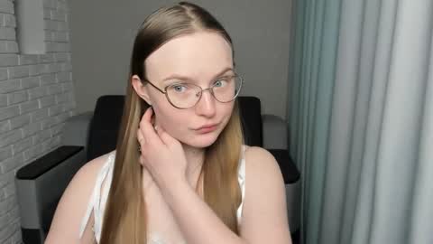 Snapshot of miya_mimi chatting on 11, 3, 2025 Miya online show from 11, 3, 2025