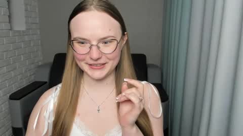 Snapshot of miya_mimi chatting on 11, 3, 2025 Miya online show from 11, 3, 2025