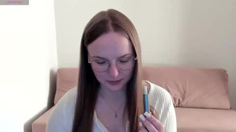 Snapshot of miya_mimi chatting on 27, 10, 2025 Miya online show from 27, 10, 2025