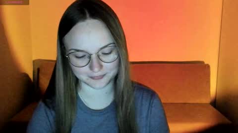 Snapshot of miya_mimi chatting on 8, 11, 2025 Miya online show from 8, 11, 2025