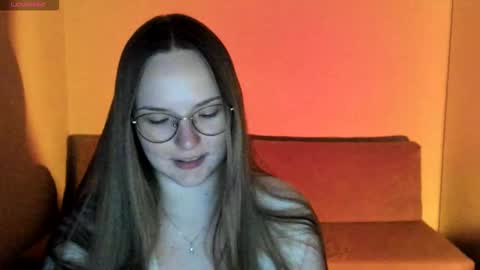 Snapshot of miya_mimi chatting on 15, 11, 2025 Miya online show from 15, 11, 2025