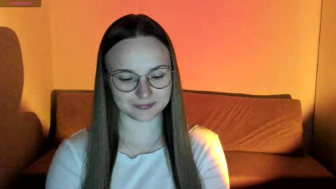 Snapshot of miya_mimi chatting on 13, 12, 2025 Miya online show from 13, 12, 2025