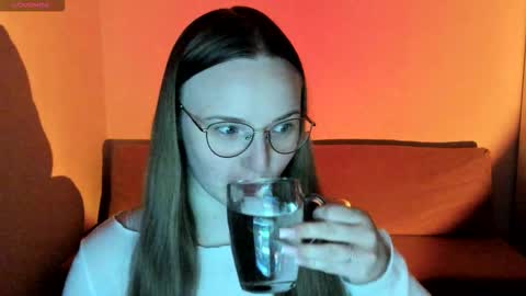 Snapshot of miya_mimi chatting on 14, 12, 2025 Miya online show from 14, 12, 2025