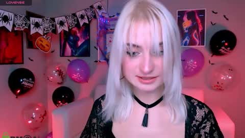 Snapshot of miya_shine chatting on 22, 10, 2025 U dream online show from 22, 10, 2025