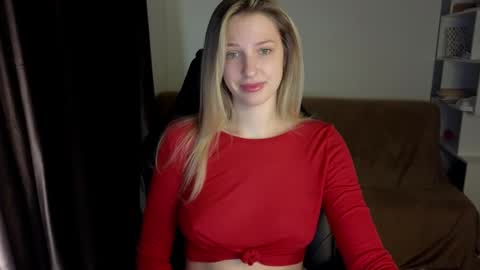 Snapshot of mmm_banana chatting on 25, 12, 2024 Lili online show from 25, 12, 2024