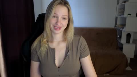 Snapshot of mmm_banana chatting on 3, 1, 2025 Lili online show from 3, 1, 2025