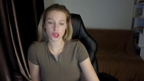 Snapshot of mmm_banana chatting on 30, 1, 2025 Lili online show from 30, 1, 2025