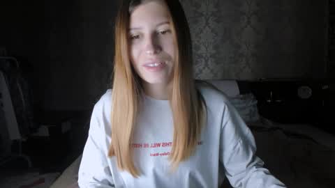 Snapshot of mmm_banana chatting on 6, 10, 2025 Lili online show from 6, 10, 2025