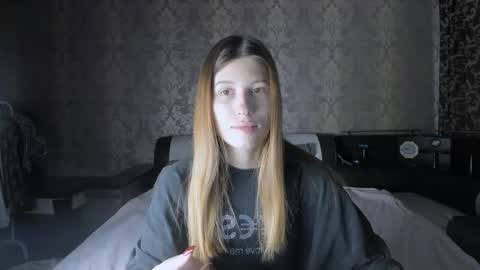 Snapshot of mmm_banana chatting on 18, 10, 2025 Lili online show from 18, 10, 2025