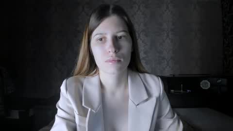 Snapshot of mmm_banana chatting on 22, 11, 2025 Lili online show from 22, 11, 2025