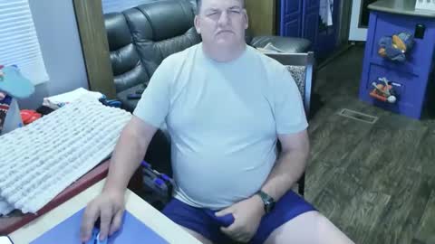 Snapshot of mmmthatsfunnn chatting on 2, 12, 2025 mmmthatsfunnn online show from 2, 12, 2025