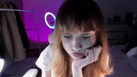 Snapshot of mnepohhh chatting on 9, 10, 2025 mnepohhh online show from 9, 10, 2025