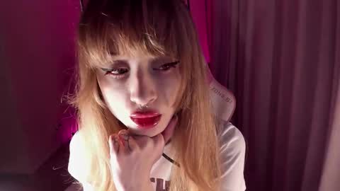 Snapshot of mnepohhh chatting on 3, 12, 2025 mnepohhh online show from 3, 12, 2025