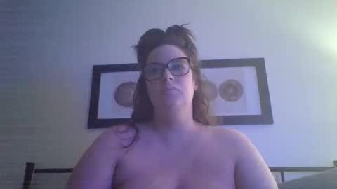 MnGirlie online show from 9, 9, 2025