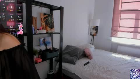 Snapshot of moanshade chatting on 14, 9, 2025 CandyStacy online show from 14, 9, 2025