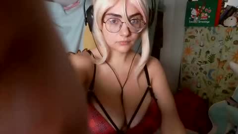 Snapshot of mochi_rainbow chatting on 27, 2, 2025 The Mochi Rainbow Variety Show online show from 27, 2, 2025