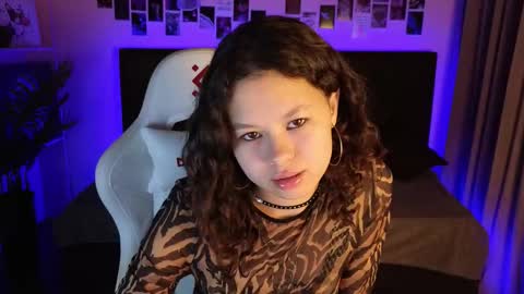 Snapshot of moco_choco chatting on 10, 10, 2025 moco_choco online show from 10, 10, 2025