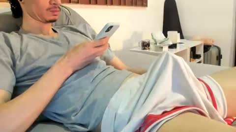 Snapshot of moderdelier chatting on 5, 6, 2026 DigBreed online show from 5, 6, 2026