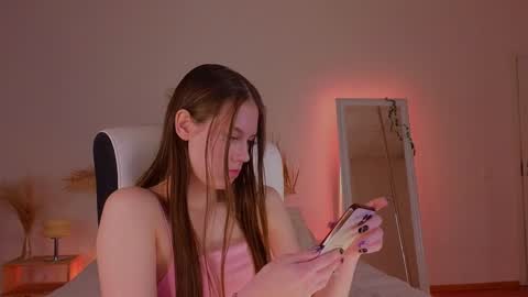 Molly online show from 10, 12, 2024