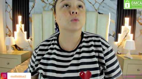 Snapshot of molliebue1 chatting on 25, 1, 2025 Hey Guys Im Mollie online show from 25, 1, 2025