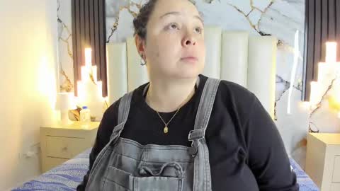 Snapshot of molliebue1 chatting on 23, 2, 2025 Hey Guys Im Mollie online show from 23, 2, 2025