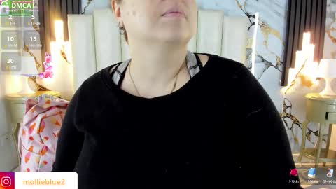 Snapshot of molliebue1 chatting on 25, 10, 2025 Hey Guys Im Mollie online show from 25, 10, 2025